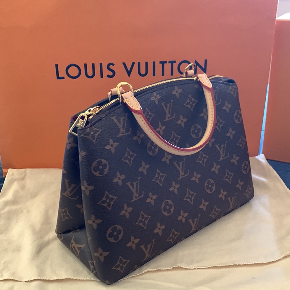 Louis Vuitton Petit Palais Handbag